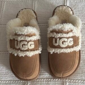 UGGS Shoes pallets
